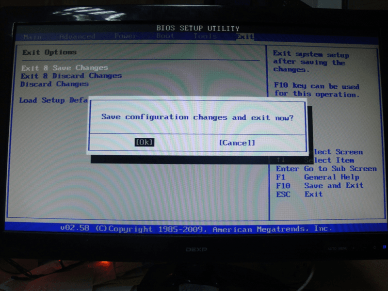 Сохранение конфигураций и выход из BIOS